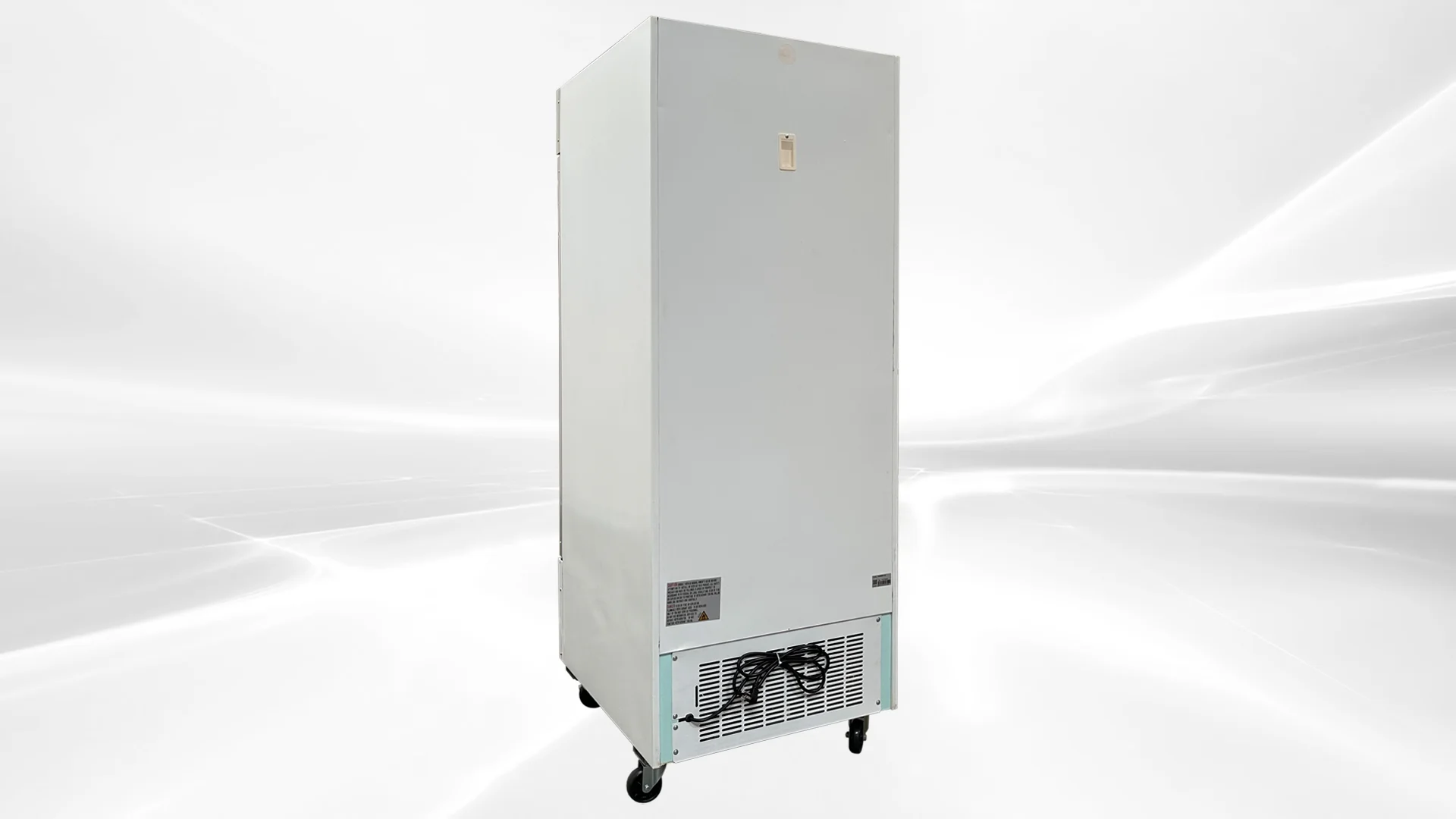 31 in. Single Glass Door Food Merchandiser Commercial Freezer, 23 cu. ft. - Image 2