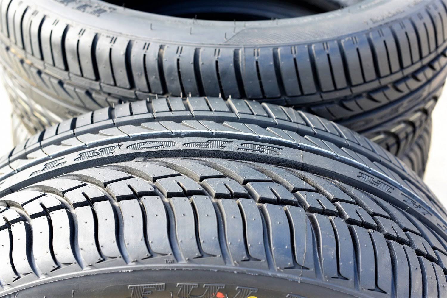 Fullway HP108 215/55ZR17 215/55R17 98W XL High Performance Tire - Image 2