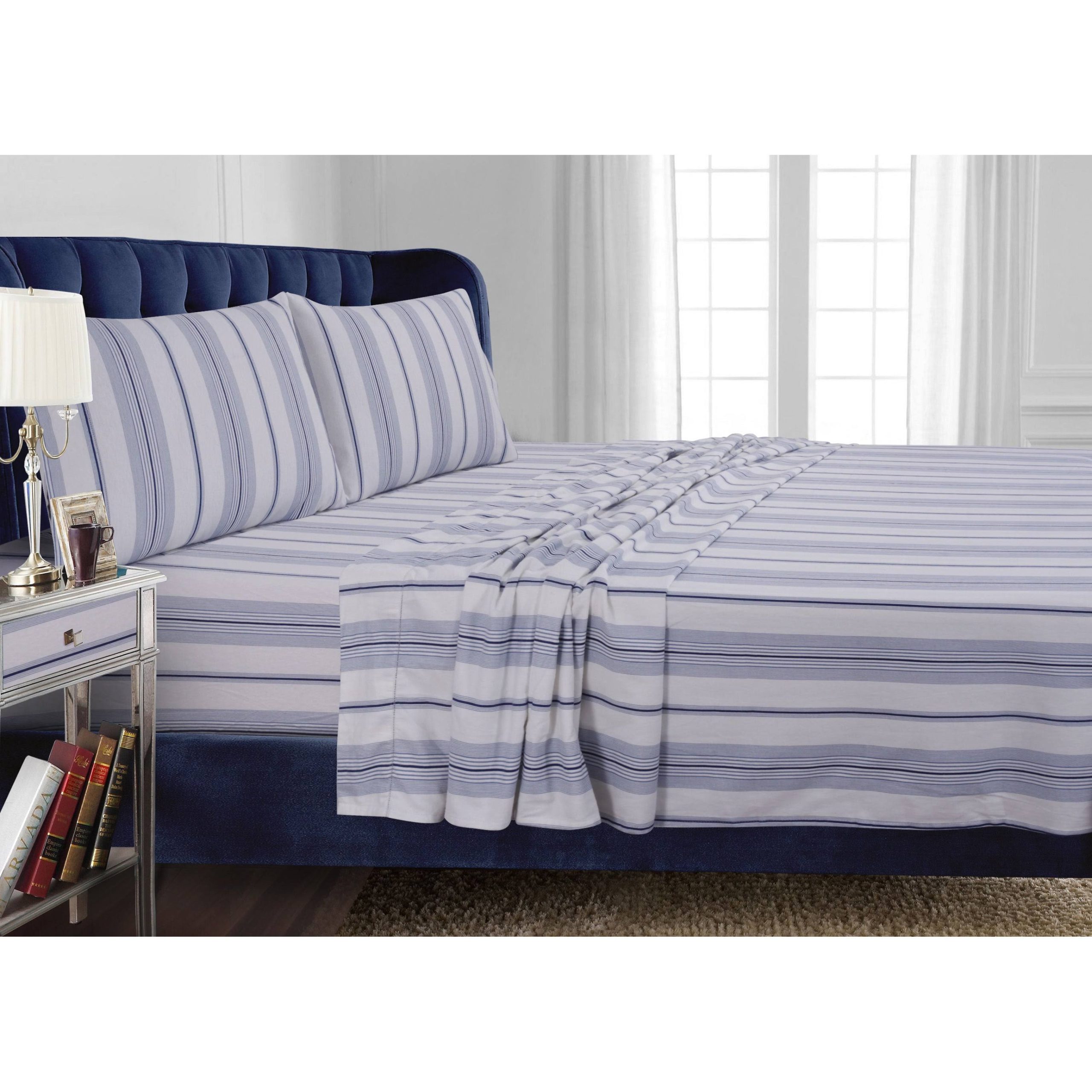 200-gsm Damask Printed Deep Pocket Flannel Sheet Set King - Image 4