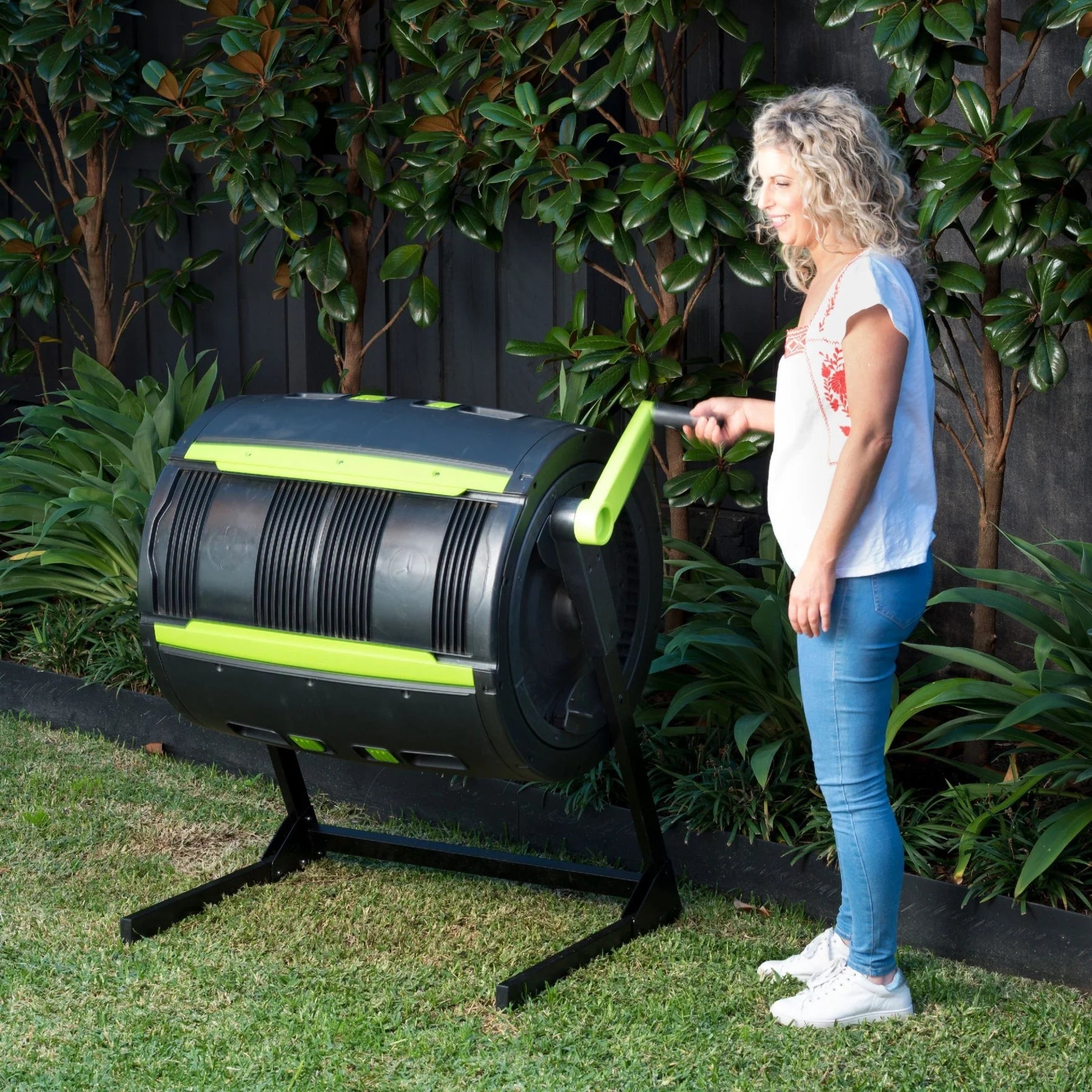 Maze 65-Gallon Compost Tumbler And Cart Combo - Image 3