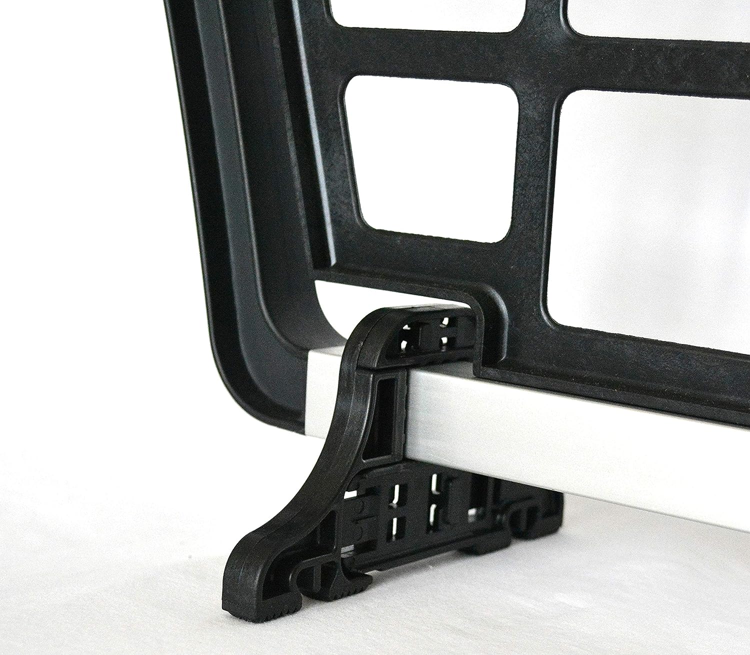 Loading Zone LZCG1601 Cargo Gate Truck Bed Divider – Full-Size - Image 4